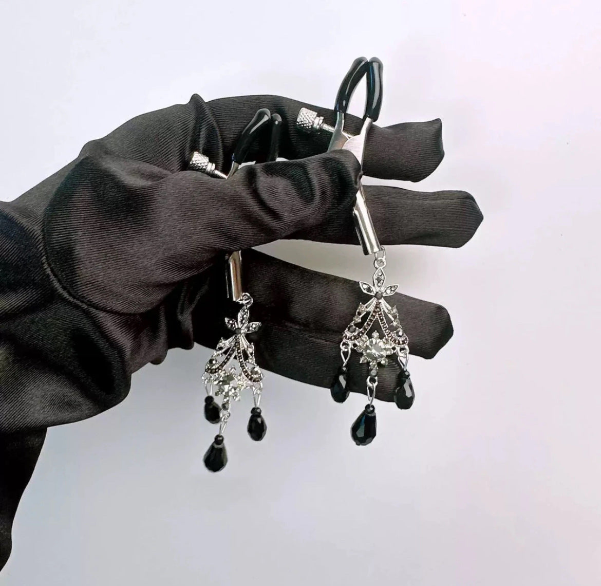 Exquisite Black Gem Diamond Choker with Nipple Clamps