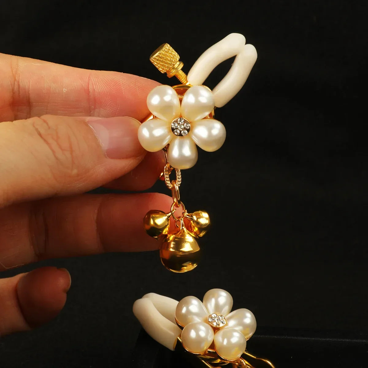 Pearl Petals Bells Nipple Clamps with Chain